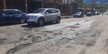 «Una tronera» de huecos en las calles y carreras de La Concordia