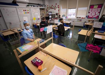 Los estudiantes y profesores vacunados en EE.UU. no necesitarán mascarillas