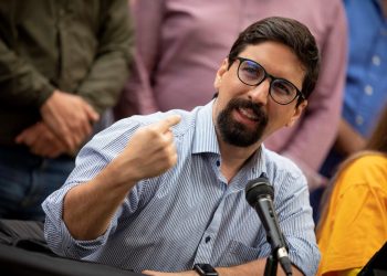 La Fiscalía venezolana acusa al exdiputado preso Freddy Guevara de vínculos con paramilitares