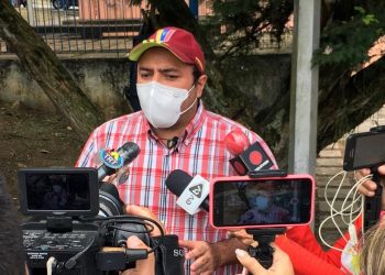 Fernando Andrade le solicita a Bernal que indique de dónde  salen los recursos de la figura del protectorado