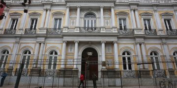 Comienza a sesionar en Chile la convención que redactará la nueva Carta Magna