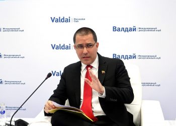 Más de 700 venezolanos regresan a su país desde Trinidad y Tobago