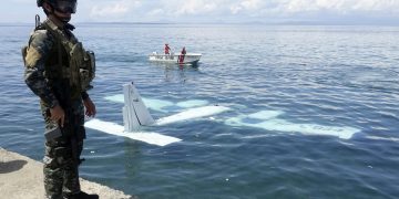 Encuentran la caja negra del avión militar siniestrado en Filipinas