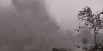 Elsa deja dos víctimas mortales a su paso por el sur de República Dominicana