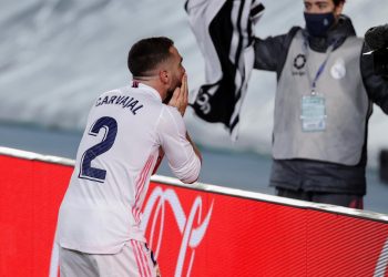 Carvajal amplia hasta 2025 su compromiso con el Real Madrid