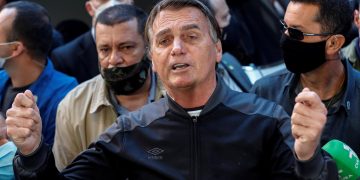 Bolsonaro recibe el alta tras cuatro días ingresado por una obstrucción intestinal