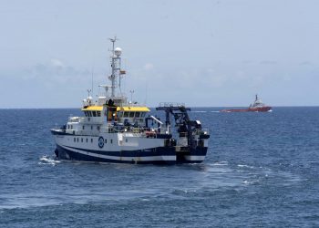 Dejan de buscar en el mar al presunto parricida español y a su hija pequeña