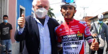 EntreRuedas / Santiago Umba hizo podio en la Settimana italiana