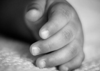 Acusan a mujer de muerte de su hijita