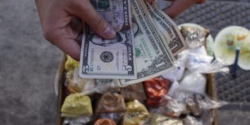 Dólar paralelo llega a los Bs. 4 millones con uno de los aumentos más acelerados del año