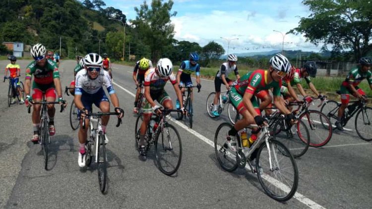 Los Amigos del Ciclismo, los que entrenan como dice su eslogan, continúan en rescate del ciclismo trujillano