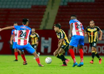 Aurinegros obligados a subir nivel
