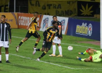 Aurinegros siguen sólidos en la Liga Futve