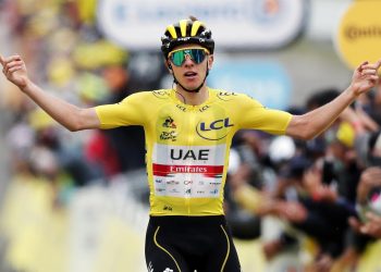 Tadej Pogacar da un golpe de autoridad en el Tour de Francia