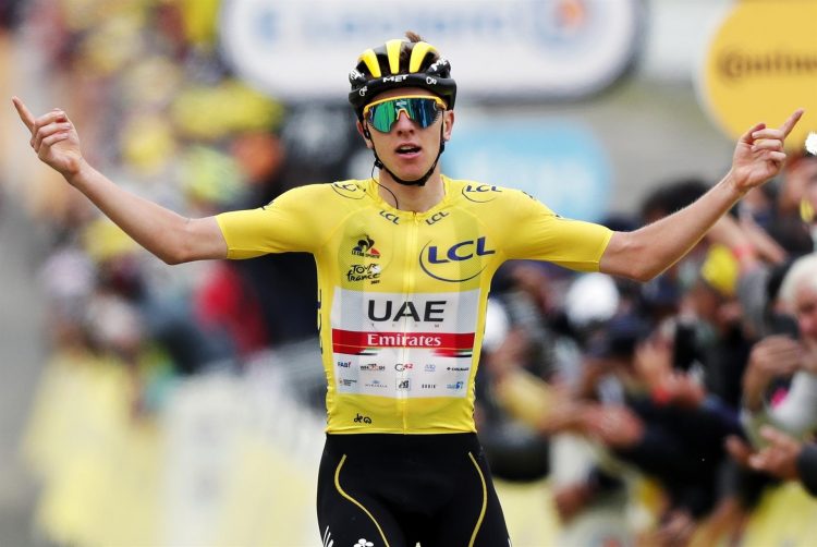El esloveno Tadej Pogacar (UAE Emirates) dio un golpe de autoridad al conquistar la última etapa de montaña del Tour de Francia. Foto EFE