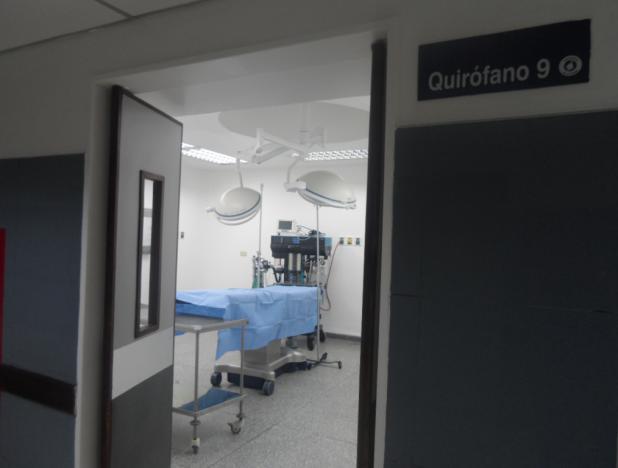 Tres máquinas de anestesia son rotadas entre pabellones del HC para intervenciones quirúrgicas. FOTO ARCHIVO