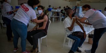 Opositor venezolano agradece a EE.UU. donación de vacunas anticovid a migrantes