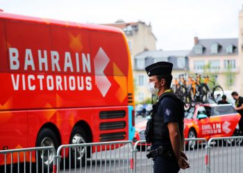 La sospecha se apodera del Tour: el Bahrein en el punto de mira