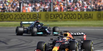 Bandera roja tras accidente de Verstappen, retirado en la primera vuelta
