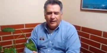 Orden de captura contra director de Banda Show