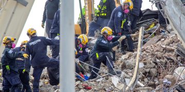 Sube a 86 el número de víctimas mortales por el derrumbe del edificio en Surfside