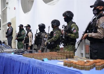 Mueren cuatro policías y 22 delincuentes son «neutralizados» en tiroteos de Caracas