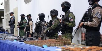 Mueren cuatro policías y 22 delincuentes son «neutralizados» en tiroteos de Caracas