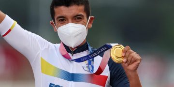 ¡Histórico! ¡Inmortal! Ecuador agradece a Carapaz segundo oro en la historia