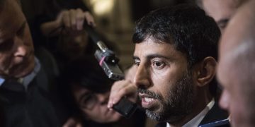 Emiratos califica de «injusta» la cuota de producción impuesta por la OPEP+