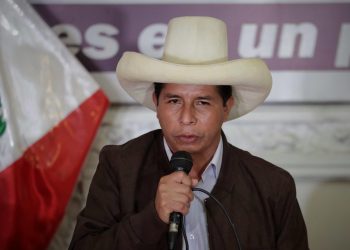 El nuevo presidente de Perú afronta el desafío de despejar enigmas y temores