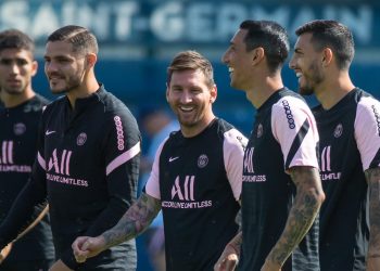 Pochettino no da fecha para debut de Messi y dice que falta formar un equipo