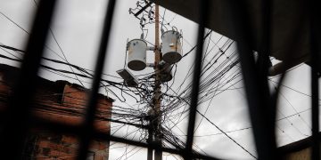 Las fallas eléctricas forman parte de la rutina en Venezuela