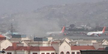 Al menos 15 muertos tras dos atentados junto al aeropuerto de Kabul