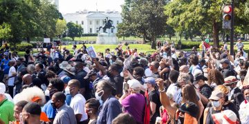 Miles de personas evocan a Luther King en Washington por el derecho al voto