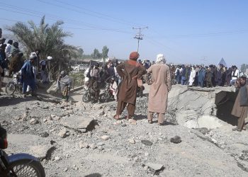 Pánico en Kabul ante el acecho de los talibanes