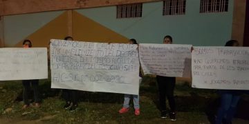 Trabajadores de la economía informal están descontentos con municipalidad sucrense