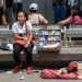 El trabajo informal gana terreno en una Venezuela en crisis