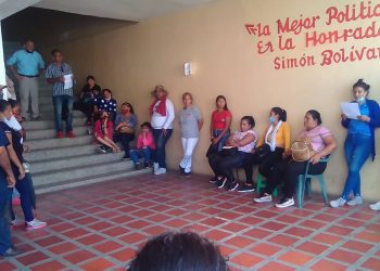 Buhoneros de Sabana de Mendoza condicionan regreso a mercado donde se encontraban