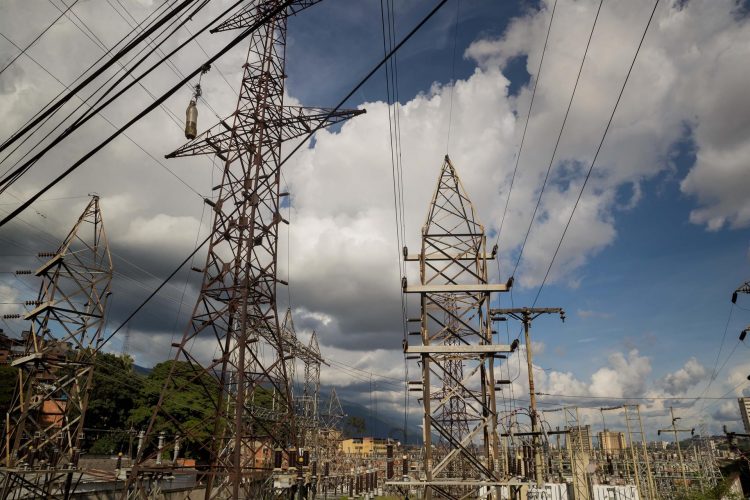 Vista de una estación eléctrica el 24 de septiembre de 2020, en Caracas (Venezuela). EFE/MIGUEL GUTIÉRREZ/Archivo