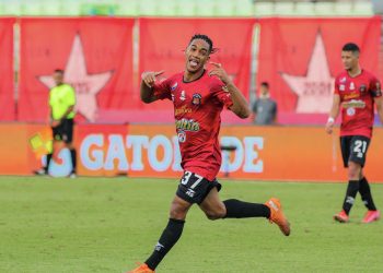 Vigiense Manuel Sulbaran marcó su primer gol en el profesional con Caracas FC