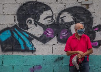 Una ONG médica venezolana pide declarar la emergencia nacional por la variante delta de la covid