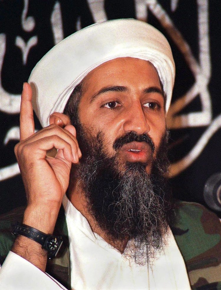 Fotografía sin fechar que muestra al entonces líder de Al Qaeda, Osama Bin Laden. EFE/Str/Archivo