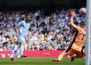 Ferrán propicia la goleada del Manchester City al Arsenal con Odegaard