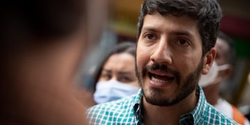 El opositor al asalto del bastión chavista: La solución no vendrá de fuera