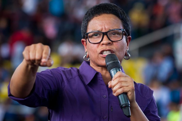 En la imagen la alcaldesa de Caracas, la chavista Erika Farías. EFE/MIGUEL GUTIÉRREZ /Archivo