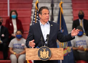 El gobernador de Nueva York dimite a raíz de las denuncias de acoso sexual