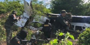 Capturan a dos tripulantes de avioneta siniestrada