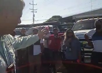 Denuncian extorsión a transportistas de alimentos tras incautar gasolina para su traslado desde Caracas