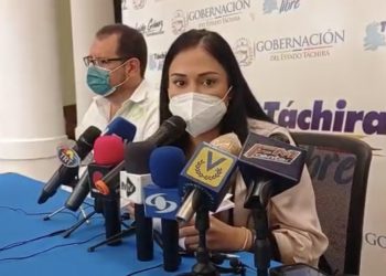 Laidy Gómez asegura que Freddy Bernal financia a un grupo del Frente Amplio con negocios de las trochas