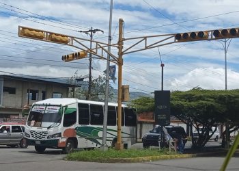 Aumentan los robos del cableado de semáforos y alcantarillas en San Cristóbal